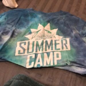 Cropped tie-dye shirt